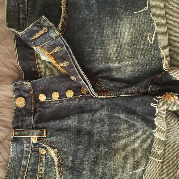 Denim shorts - Picture 3 of 3